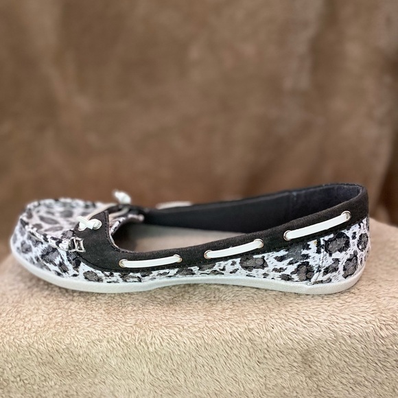 Cheetah Loafers size 7.5 - Picture 3 of 7